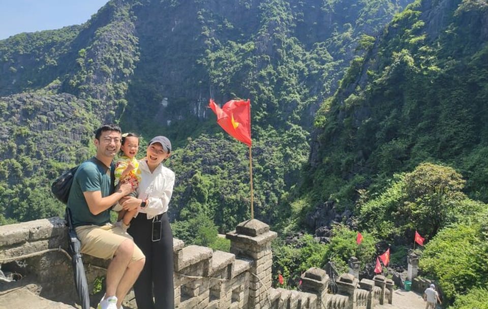 Ninh Binh Day Tour: Hoa Lu, Trang An, and Mua Cave from Hanoi