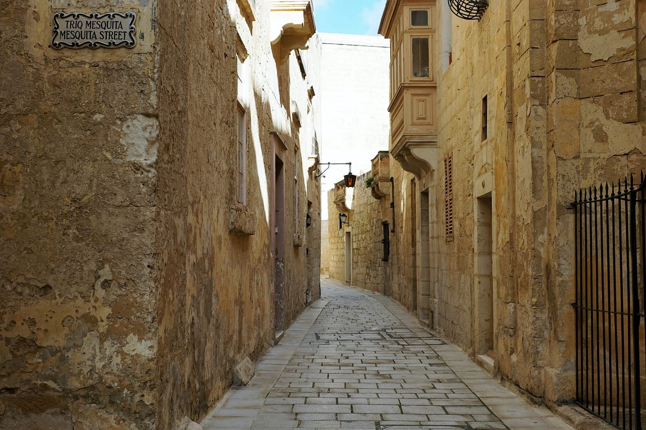 Narrow streets in Mdina