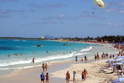 Half-Day Cocktails Mixology in Philipsburg and Orient Bay Tour