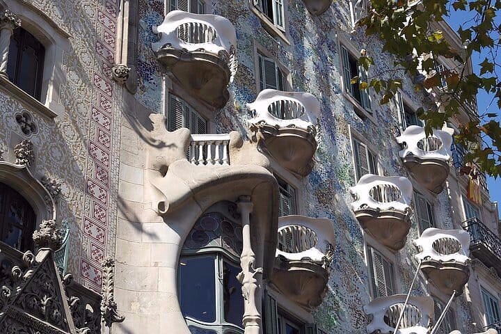 Gaudi Masterpiece: Casa Batlló with Expert Guide and STL Tickets 6