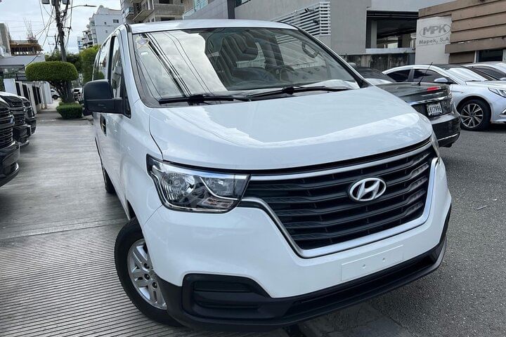 Private Sedan roundtrip- Puntacana airport to bávaro & Puntacana