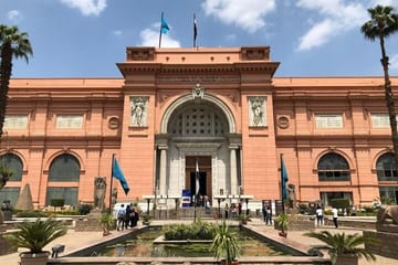 Cairo and Giza Day Tour with Nile Boat Ride from Hurghada