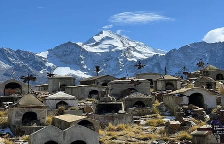 Hiking Tour to Nevado Charquini from La Paz, Bolivia