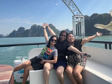 PREMIUM Halong Day Trip, Buffet Lunch, Cave, Island & Jacuzzi