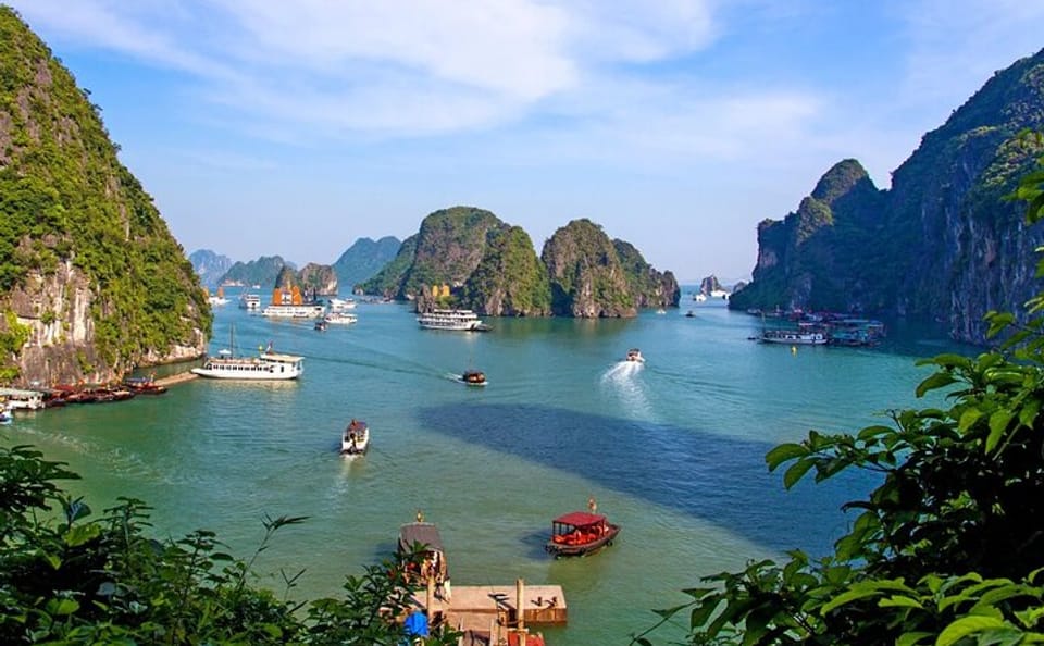 Halong Bay Day Trip with Scenic Cruise from Hanoi