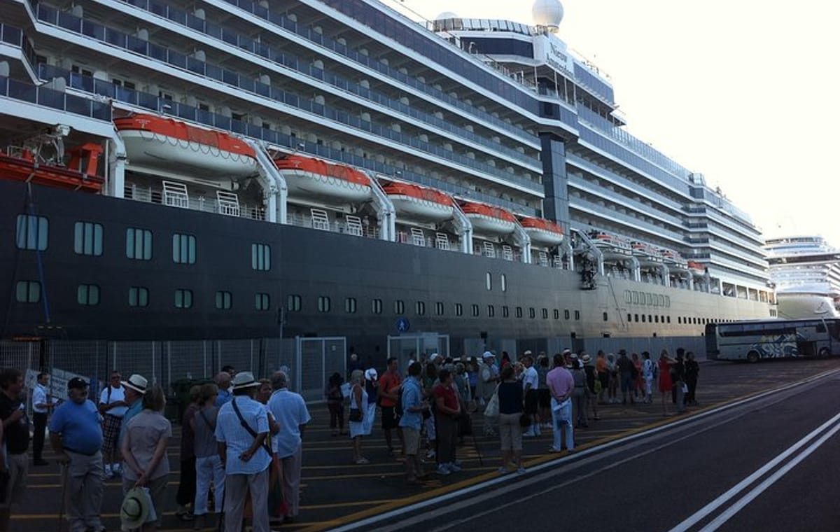 From Civitavecchia port with Vatican Museums & Tour Guide