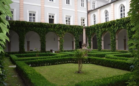 Innsbruck Historic Walking Tour of Landmarks and Heritage