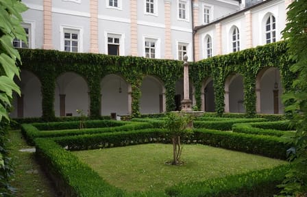 Innsbruck Historic Walking Tour of Landmarks and Heritage