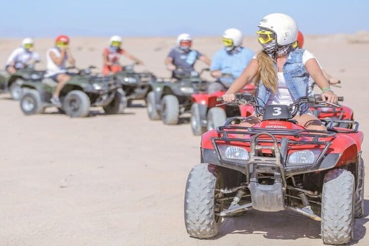 Hurghada Family Safari: 1-Hour Quad & Buggy with Dinner and Show