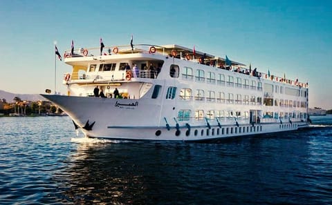 5-Day Guided Tour of Luxor and Aswan with Nile Cruise