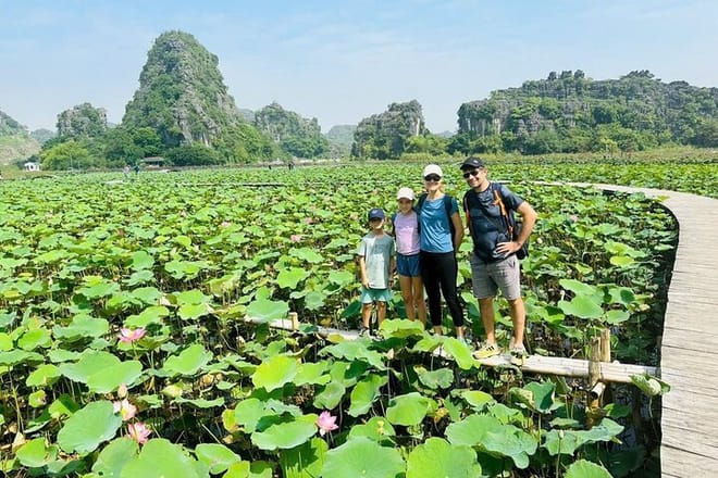 Hoa Lu - Tam Coc boat Trip and Mua Cave 7