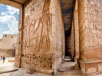 Habu Temple and Valley of the Nobles Tour in Al Bairat