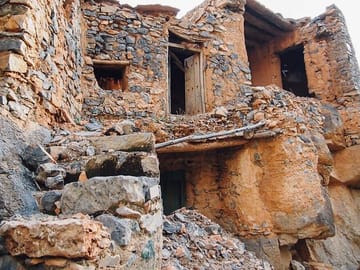 Explore Nizwa Market, Fort, Misfat Al Abriyeen & Jabal Shams