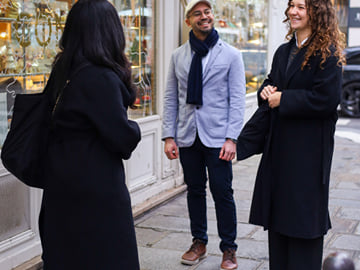 Gourmet Christmas Walking Tour in Paris