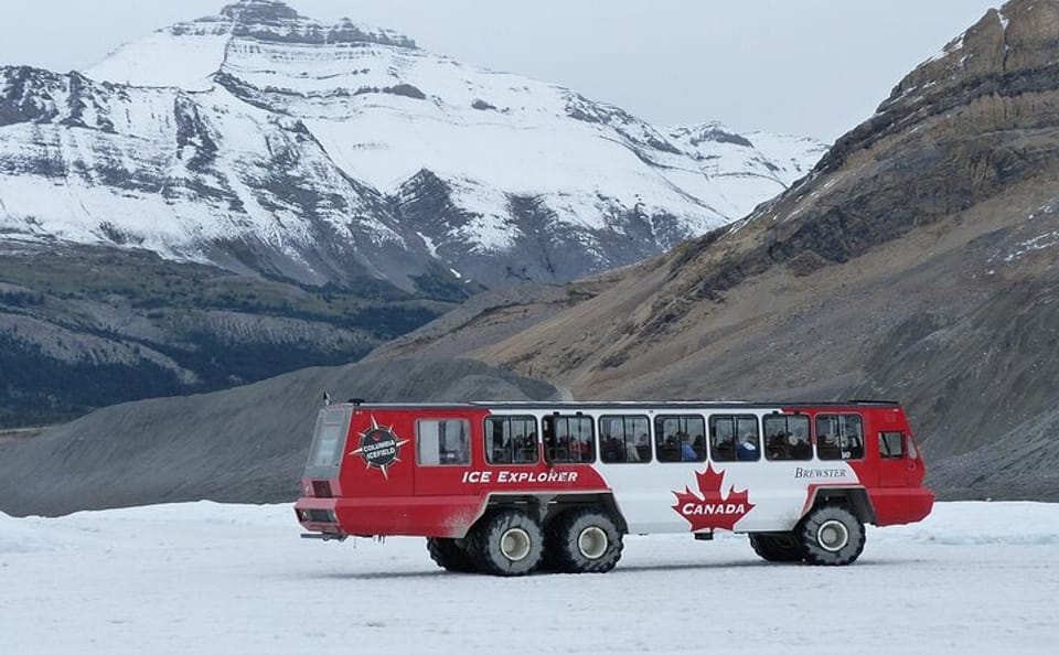 Columbia Icefield and Lakes Day Tour from Calgary