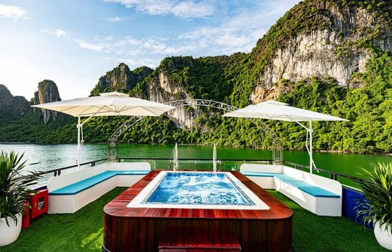 Premium/Luxury Cruises Explore Halong Bay In One Day