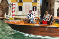 Canal Grande Boat Trip and Walking Tour in a Different Neighborhood 3