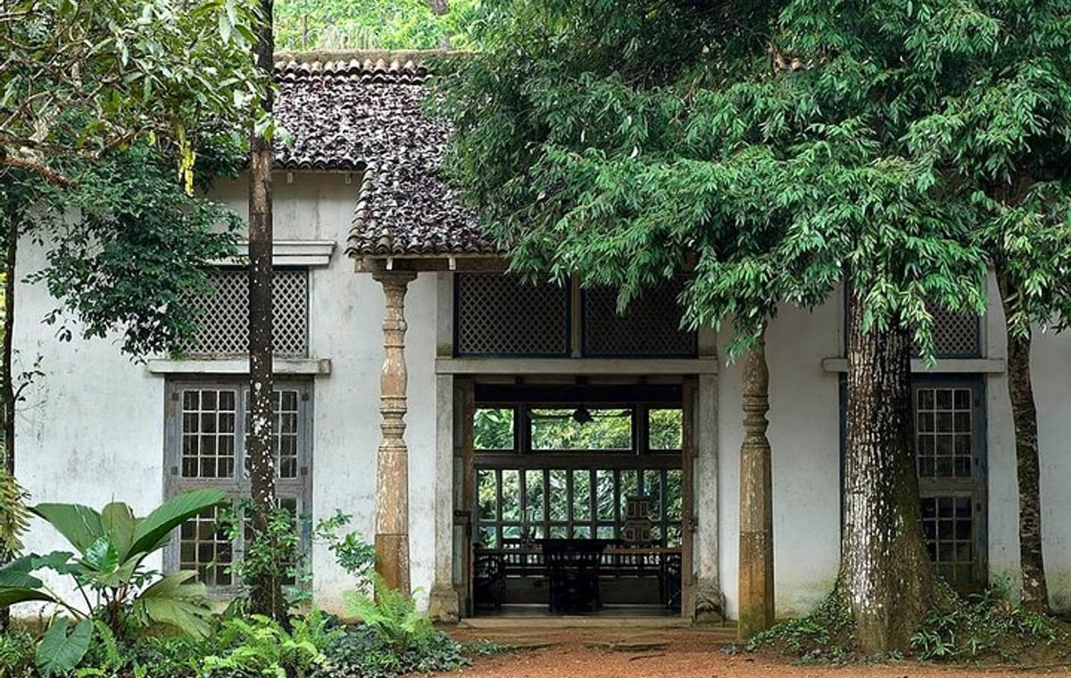 Kalutara,Lunuganga & Brief Garden Tour from Colombo