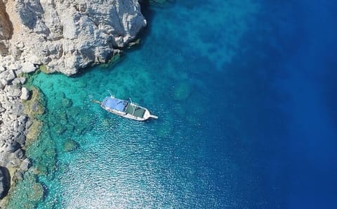 Kemer Pirate Boat Tour with Lunch from Antalya