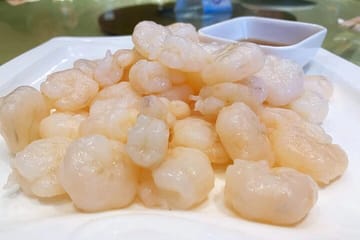 Shanghai shared Foodie Walking Tour at YunnanRoad food street.