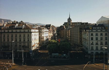 Private Full-Day Cultural Tour of Geneva with Photography Session