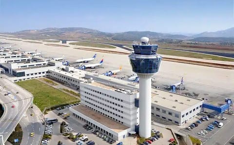 Private Airport Transfer Between Eleftherios Venizelos and Athens