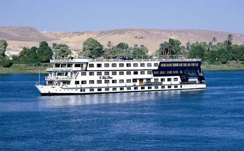 Luxury Nile Cruise with Hot-air Balloon over Edfu and Abu Simbel