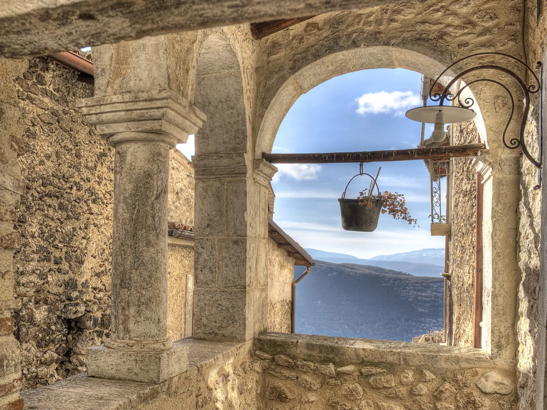 From Rome: Day Trip to Abruzzo, the hidden gem of Italy