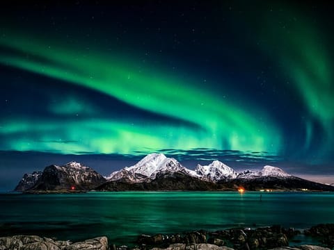 Northern Lights for Families – A Private, Cozy Adventure for Kids