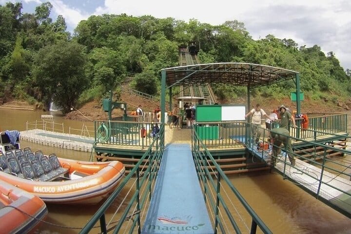 Macuco Boat Safari