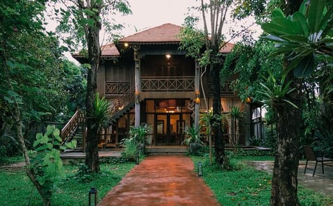 Private Cooking Class and Tonle Sap Floating Village Tour