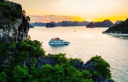 UNESCO Heritage Tour from Hanoi to Ha Long Bay