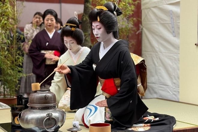 Exclusive Tokyo Geisha Experience in Historic Ryotei in Shinbashi 4