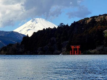 English Guided 2 Days Mt. Fuji and Hakone Private Tour