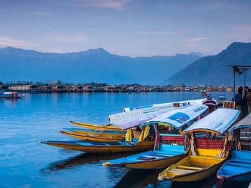 5-Day Kashmir Tour with Private Transport and Accommodation