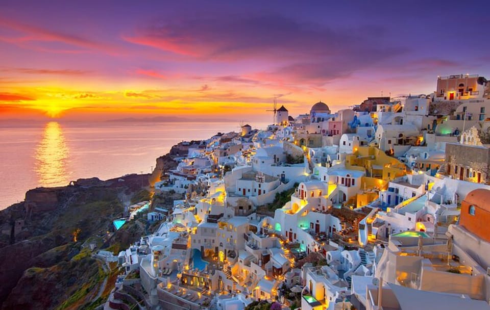 Private Full-Day Tour of Santorini: Akrotiri, Emporio, Fira