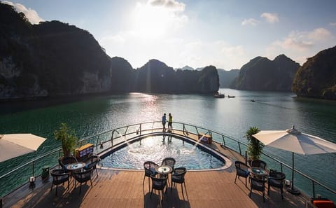 Two-Day Halong Bay Cruise with Kayaking from Hanoi