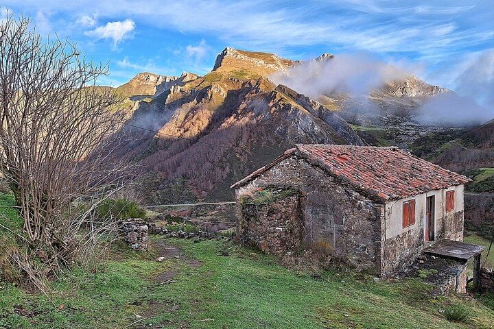 Somiedo Narural Park and its Villages Guided Tour from Oviedo