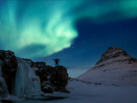 Small Group Northern Lights Tour From Reykjavik