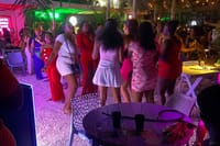 Party Bus Bar Hopping Nightlife in Sint Maarten 4