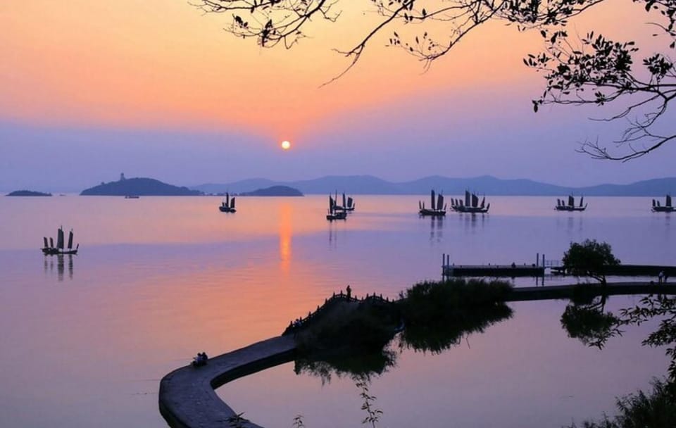 Private Hiking Tour to Guangfu Peak near Suzhou
