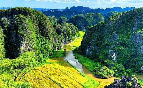 Private Day Tour of Hoa Lu and Trang An from Hanoi