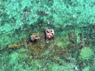 Snorkeling Adventure at Shipwreck and Blue Channel in Coxen Hole