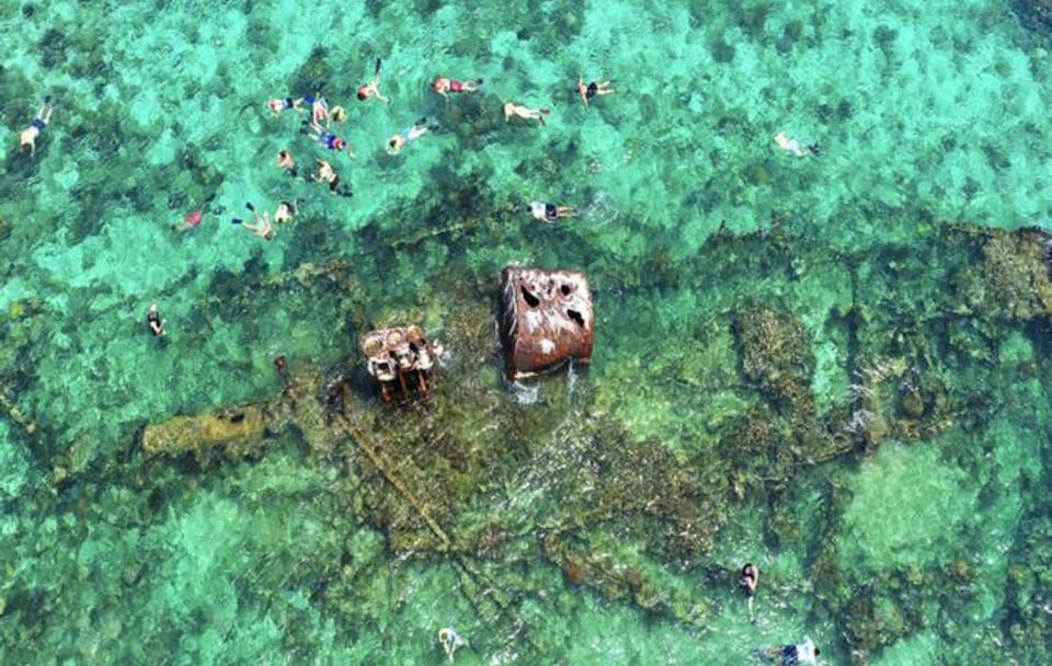 Snorkeling Adventure at Shipwreck and Blue Channel in Coxen Hole