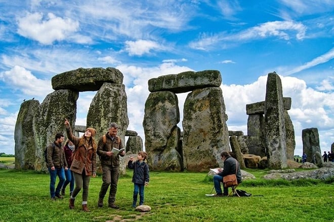 Stonehenge tour – London Day Trip