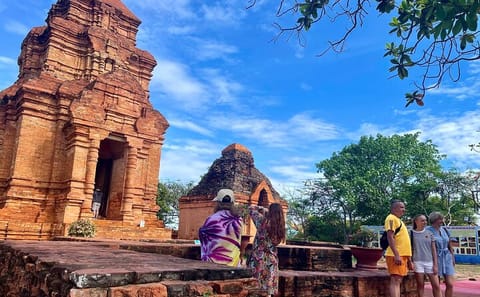 Discover the beauty of Ta Cu Mountain, Lying Buddha From Mui Ne