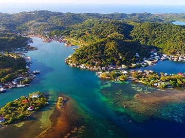 Oak Ridge The Venice of Roatan