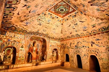 Dunhuang Tour of Mingsha Mountain, Crescent Lake, and Museum