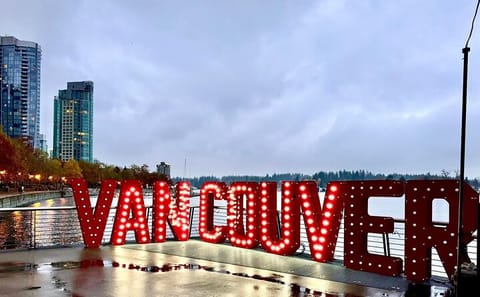 Private Vancouver Highlights Tour with Capilano Suspension Bridge