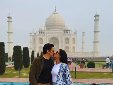 Agra: Taj Mahal, Agra Fort & Baby Taj Guided Day Tour
